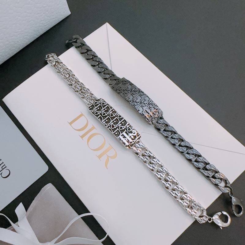 chr1st1an D10r bracelets